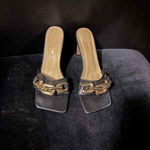 Fashion Nova Black Heels with Gold Chain